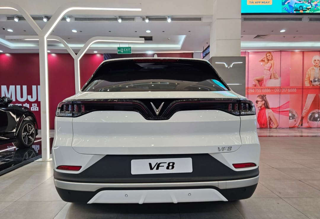 duoi xe vinfast vf 8
