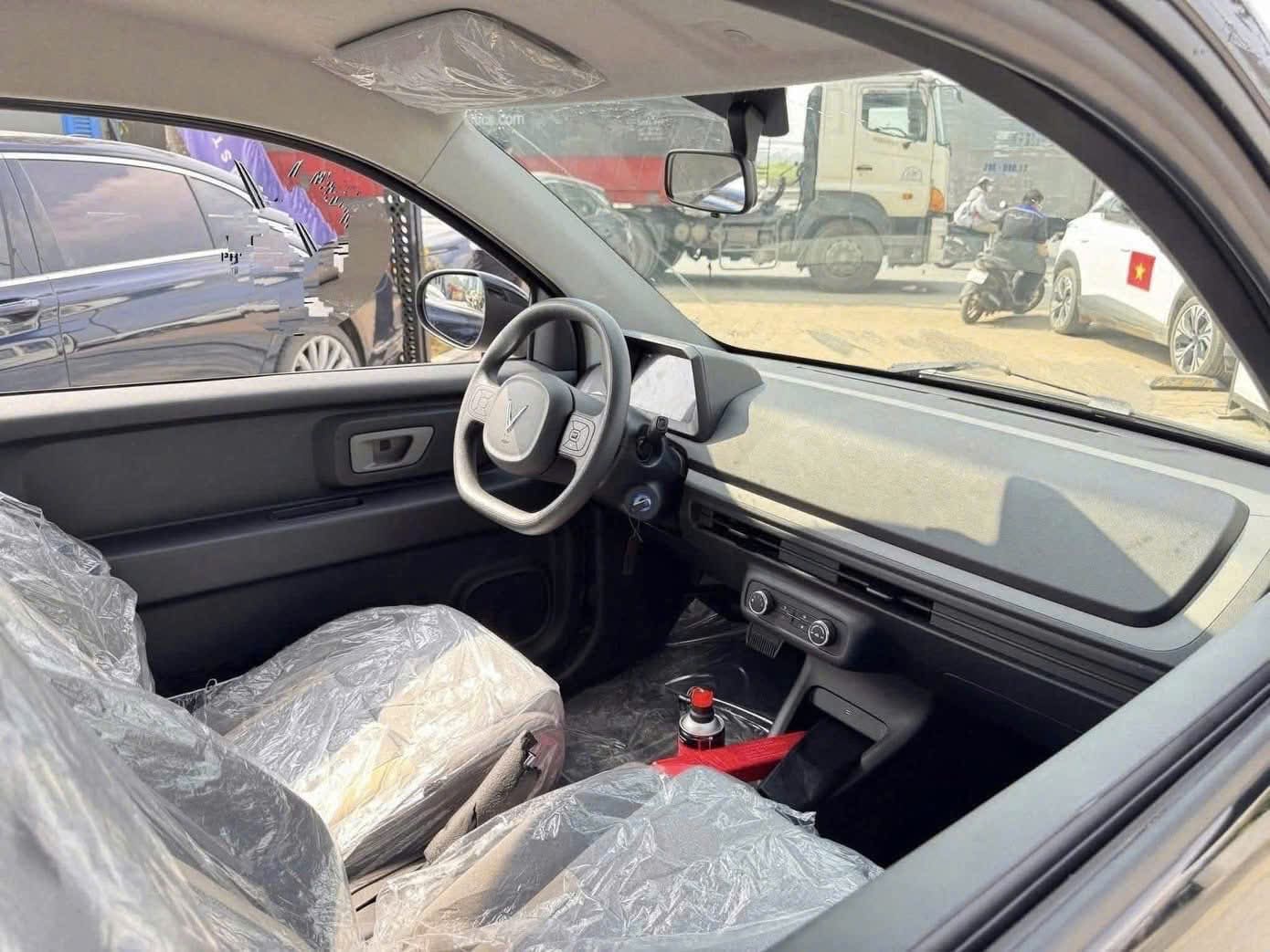 ghế lái xe vinfast minio green