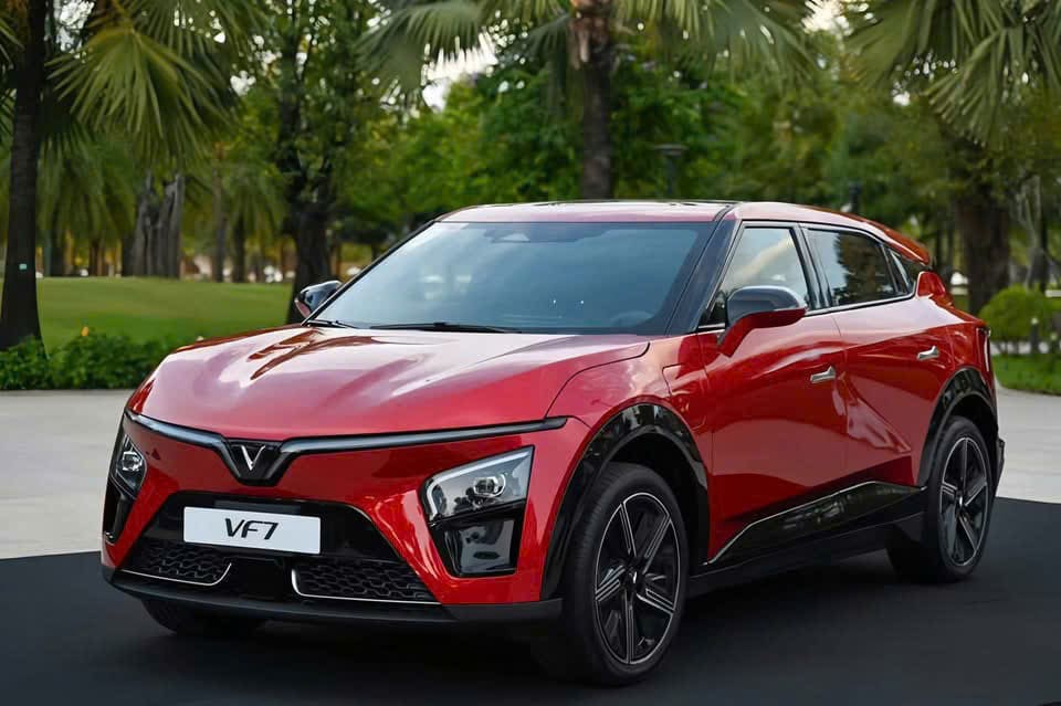 VinFast VF 7 – SUV Coupe Điện Mạnh Mẽ