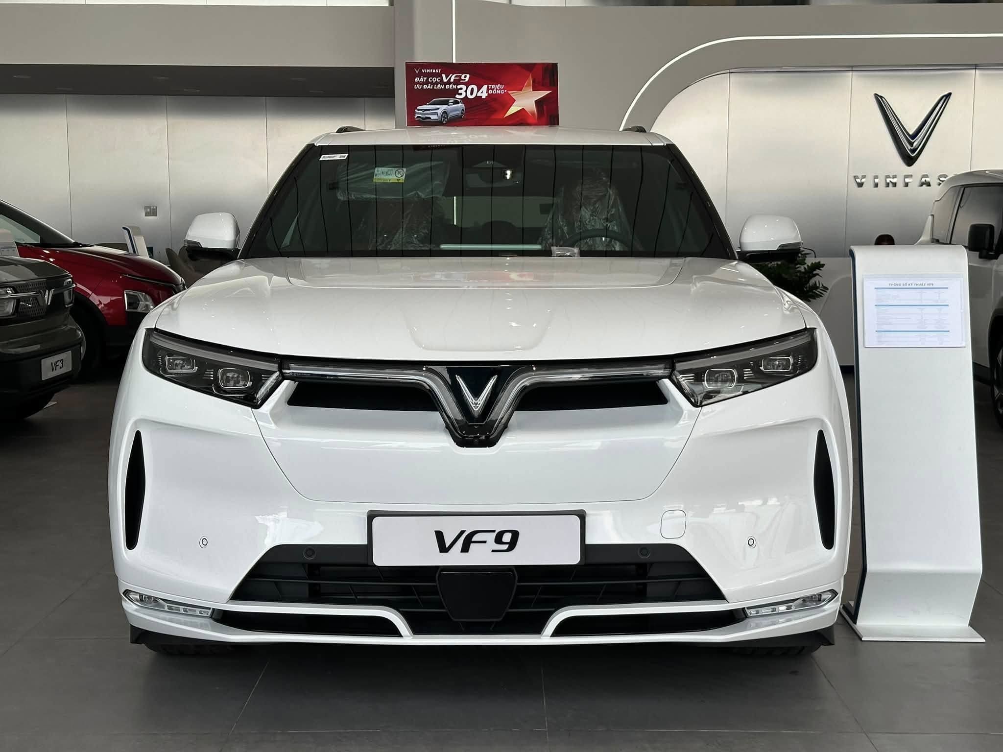 vinfast vf9 màu trắng
